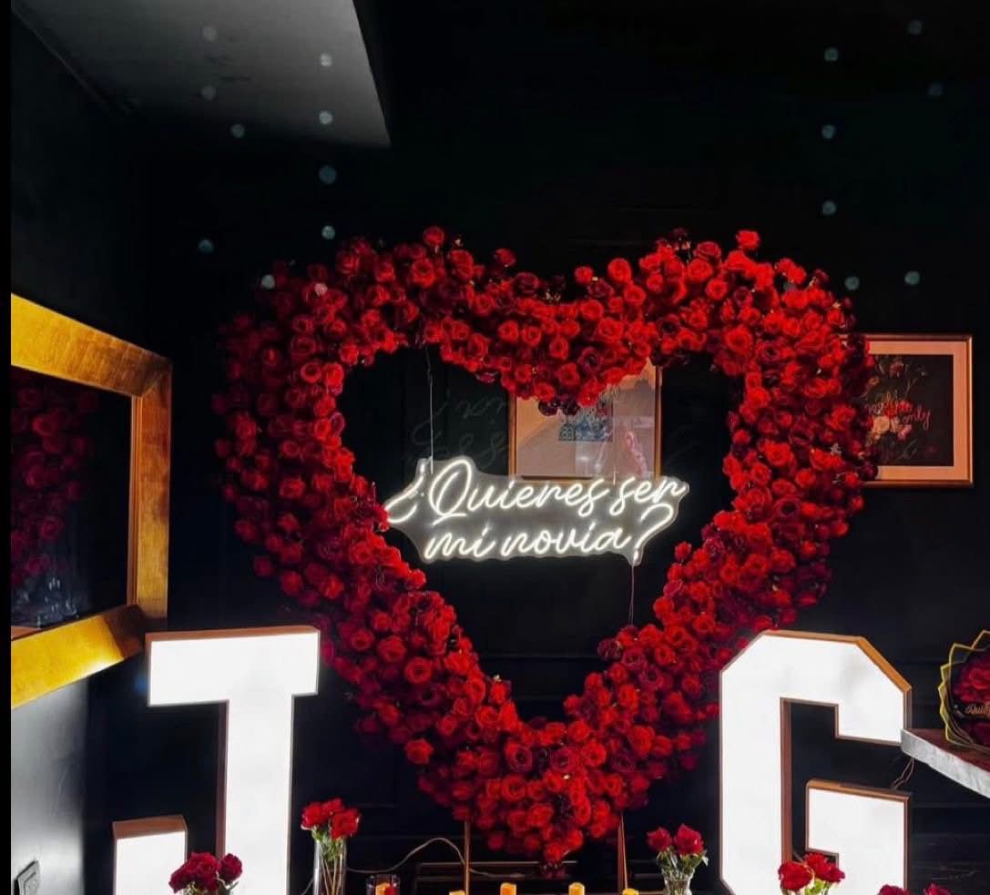 Anniversary heart setup